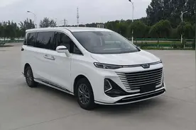 一汽奔腾全新MPV申报图，大七座，搭载2.0T发动机，自称“M9”图片