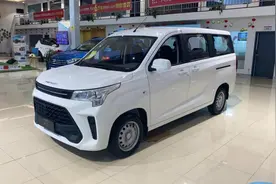 东风风光380：搭载7座设计，家用MPV，大空间仅5万出头图片