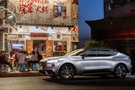 福特EVOS追光者：燃油车里最智能，智能车里最能跑图片