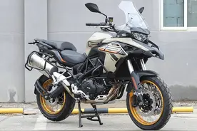 贝纳利TRK552 售价32680元起！图片