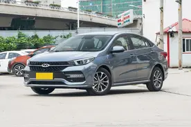 奇瑞热销家轿之一，车长4710mm售价9.19万，带你看艾瑞泽GX图片
