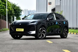 深蓝S07试驾感受：285km纯电续航，30分钟80%电量图片
