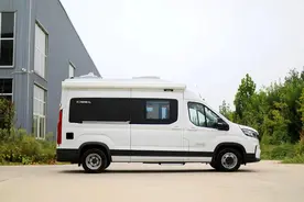 有超长回厂质保的景宴V90房车，后双胎6座三床，配独立厨卫图片