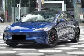 价格上调，配置提升，2025款特斯拉Model 3上市图片