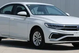 搭载1.5L动力，一汽-大众宝来新车型曝光，竞争轩逸图片