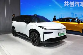 30多万的问界M8很能打，但14.98万的广汽丰田铂智3X更香图片