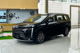 到店实拍传祺E8：家用MPV新选择，能上绿牌，开它钓鱼超爽！图片