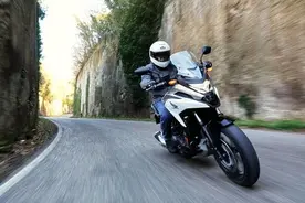胡闹的本田NC750图片