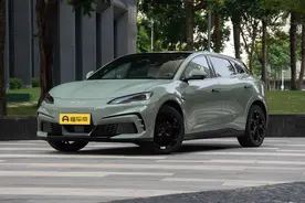 13.68万起/最高续航605km 比亚迪海豹06GT正式上市图片