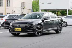 优惠2.4万，月销1.6万辆，油耗最低6.23L，详解大众迈腾用车成本图片