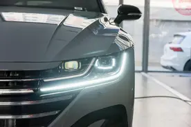 被称“最美”B级车，起步2.0T动力却不火，大众CC输在了哪里？图片