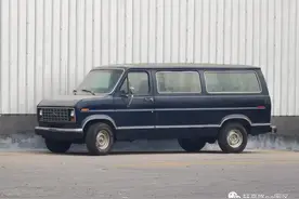 经典美式大面包 丨 80年代的福特厢货车——Ford Club Wagon III图片
