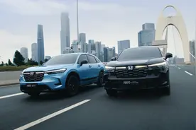 同为日系燃油紧凑型SUV，本田HR-V对比丰田锋兰达该怎么选？图片