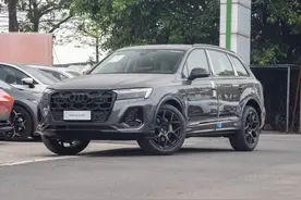 奥迪Q7降至46万级，标配激光雷达+空悬，靠硬件能否战胜新势力？图片