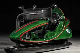 为帕加尼车主打造的赛车模拟器图片