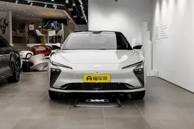 智己L7定位一台纯电中大型车，跑1公里仅需0.12元？图片
