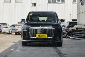 评测丨纯电MPV！四驱系统+3排7座，这车能买吗？图片