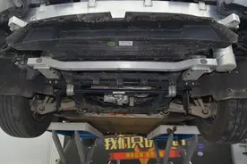 小鹏G6拆车：这样的底盘，是个什么水平？图片
