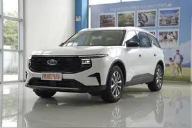 五座免费升级大七座SUV，这款五米级大SUV入手价不到20万元图片