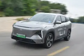 上市没多久但热度很高，吉利银河L7为什么这么火？图片