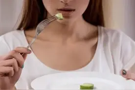 适当饥饿，为什么能使身体更健康？饿了还能瘦？身体更健康更苗条图片