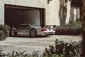 梅赛德斯CLK GTR 曾经最昂贵量产车售价记录保持者图片