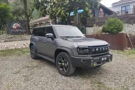 前似烈马后像卫士，越野试驾捷途旅行者图片