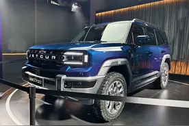 奇瑞全新硬派SUV，捷途纵横G700实车亮相，车长5198mm，2+2+2座椅图片