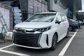 广汽传祺新M6到店，更名“M6 MAX”，换装新样式前脸，售14.58万图片