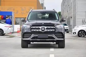 奔驰GLS，全尺寸顶级大7座SUV，配48V+3.0T L6 ，油耗9.5L图片