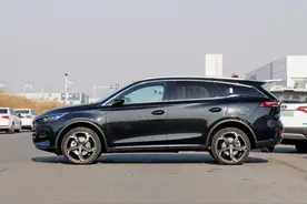 长途自驾首选，这3款SUV2.0T+四驱，油耗6.5L，自带双人床图片