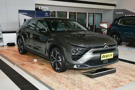 试驾凡尔赛C5 X：指导价18.67万元，定位中型车，产品力良好图片