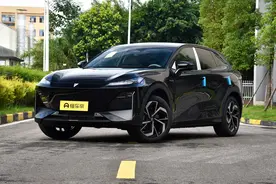 测评深蓝S07：定位中型SUV，搭华为乾崑智驾系统，纯电续航285km图片