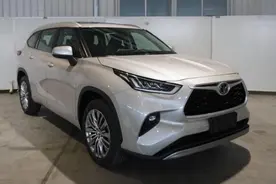 售价31.48万元起，全新汉兰达2.0T车型上市，换装8AT变速箱图片