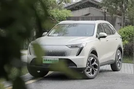 哈弗枭龙MAX 能买吗？从四驱结构和安全操控上告诉你答案！图片