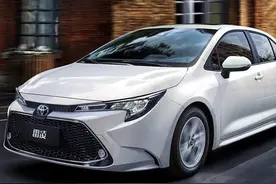 4L级油耗！标配8气囊还有智驾 丰田雷凌太香了！图片