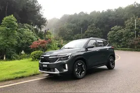 雨中试驾赛图斯：爬坡动力强劲，操控尽显合资SUV先天基因图片