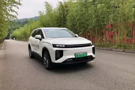 试驾吉利睿蓝9：多快好省“奶爸车”，比理想L8更称职图片