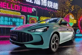 可玩性很高，最快零百加速6.9s，2024款名爵MG5售价6.59万元起图片