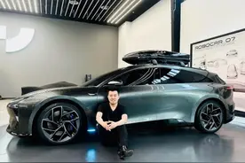 极越07旅行版，原计划上海车展发布图片