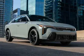 2025款起亚K4，第四代车型，1.6T+8AT动力如何？图片