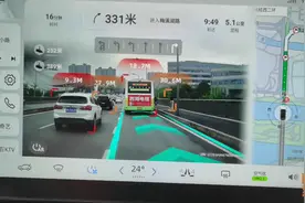 AR导航真的好用吗？真的能拯救路盲吗？实车测试给你看就清楚了图片