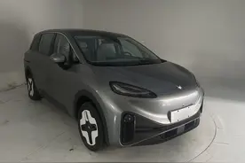 新车 | 车长增加/纯电MPV，极狐考拉五座版实车曝光，现款13.18万起图片