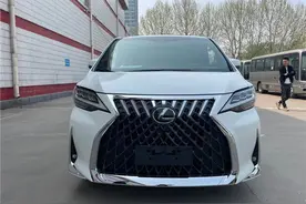 最顶级的保姆车？雷克萨斯LM350赏析图片