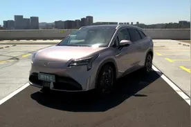 三元锂、磷酸铁锂、刀片电池、弹匣电池，到底哪种更好？更安全？图片