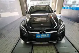 让闺蜜反目成仇，一台奔驰C260引发的误会，换过车门还能要吗？图片