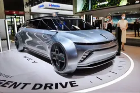 自从坦克之后，WEY的设计灵感源源不断，这MPV概念车太潮了图片
