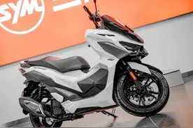 售价1.88万，解读三阳巡航踏板JET 150X：水冷电喷，标配TCS、ABS图片
