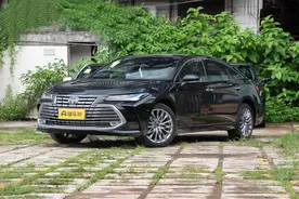 新车 | 一口价13.98万起/最高2万补贴 丰田亚洲龙2.0升车型限时优惠图片