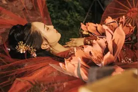 小说：有空间系统在身，她凭借疯狂囤货，在灾荒年带全家应对图片